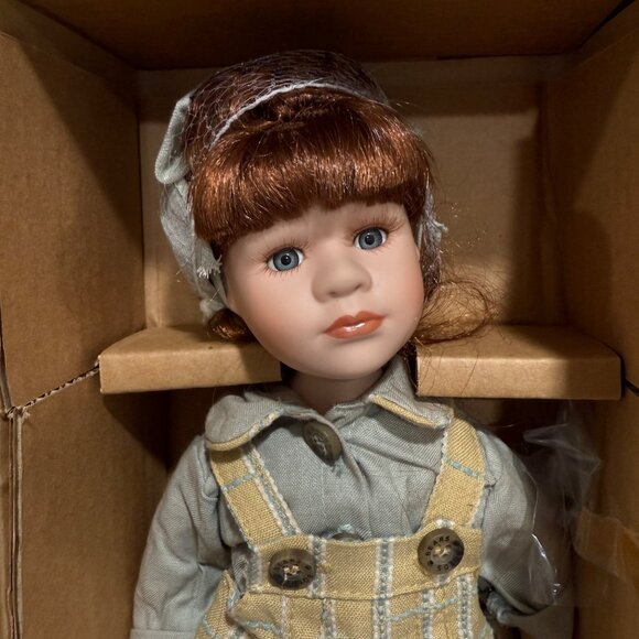 Yesterdays Child Erin Lynn & Squirt 4810 Boyds Collection Porcelain Doll COA NEW - Picture 5 of 11